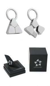 Star Alliance - Verschiedene USB-Sticks. Einmal als Anhänger geschossen als Dreieck und einmal als Flügel geformt.